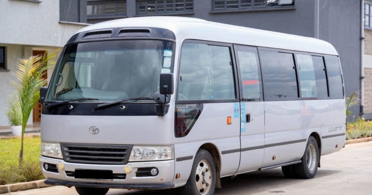 Shuttle-Airport-Transfers by Rolss Africa